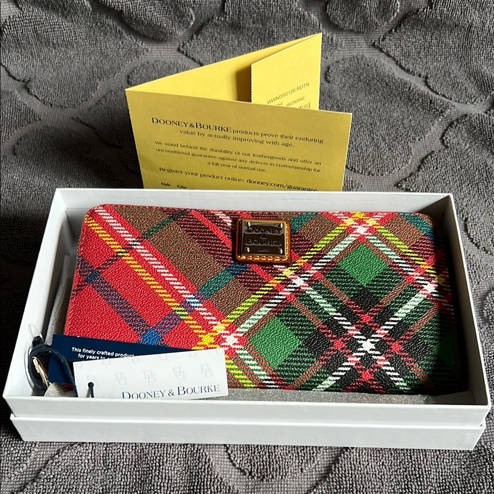 Dooney & Bourke Windsor Large Zip Around Wallet Wristlet NEW